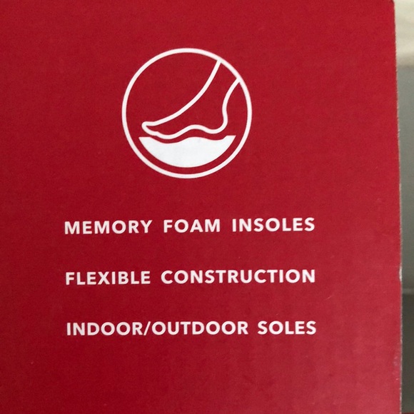 NWT INC Cheetah Memory Foam Slippers - Picture 6 of 7